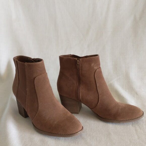 ANKLE BOOTS Universal Thread Women's Ankle Booties - Size 10 - Picture 2 of 3